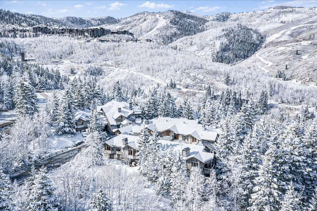 5925  Royal St #8
                     MLS #2121758