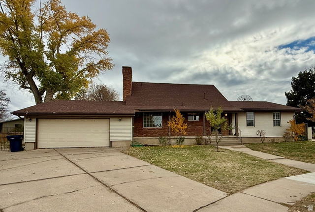 4502 S 1720 W, Roy UT 84067