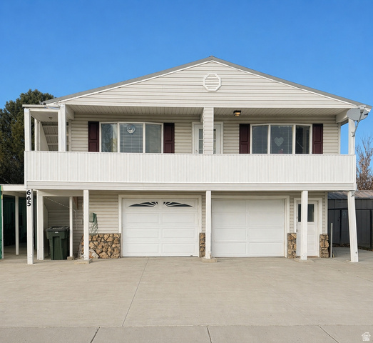 Main photo for 665 E Molen Rd