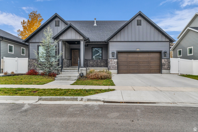 8322 S Levine Ln #111
                     MLS #2122057