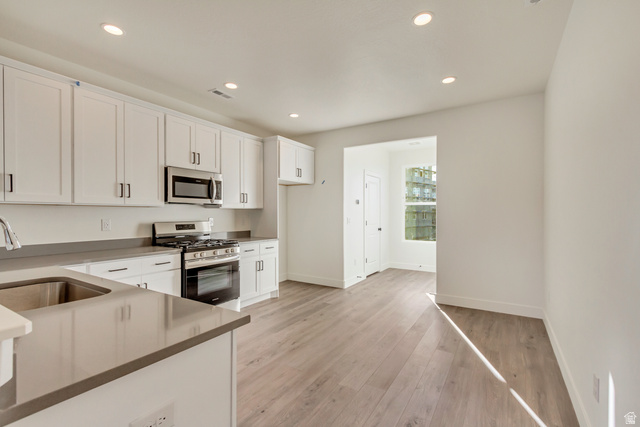 10999 S FREESTONE RD #111, South Jordan UT 84009