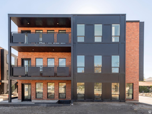 868 E Rowley Dr #102
                     MLS #2122571