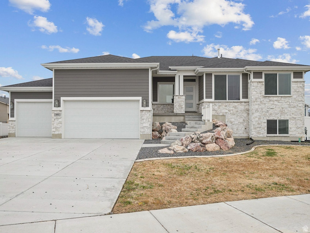 895  Dunes Dr
                     MLS #2122760