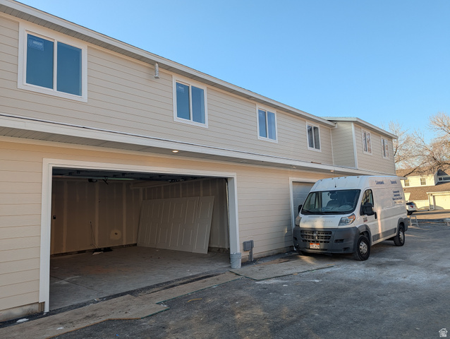 Main photo for 751 N Pheasantbrook Dr