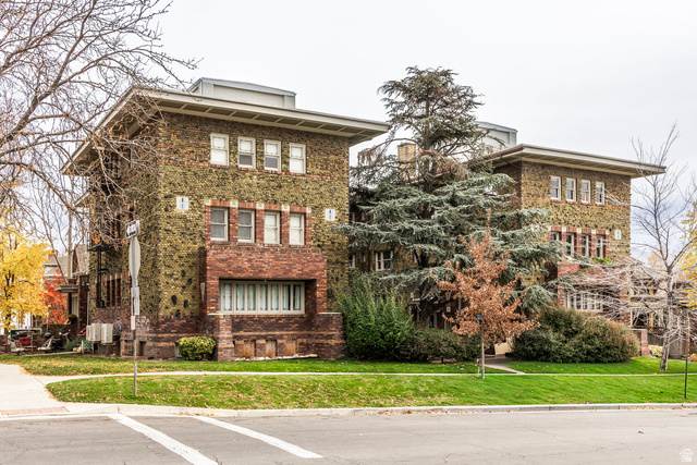 Main photo for 86 N B St #5