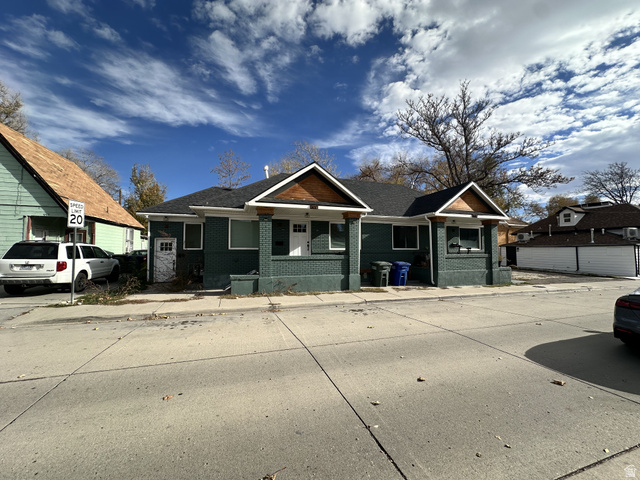 563 S Denver St
                     MLS #2123122