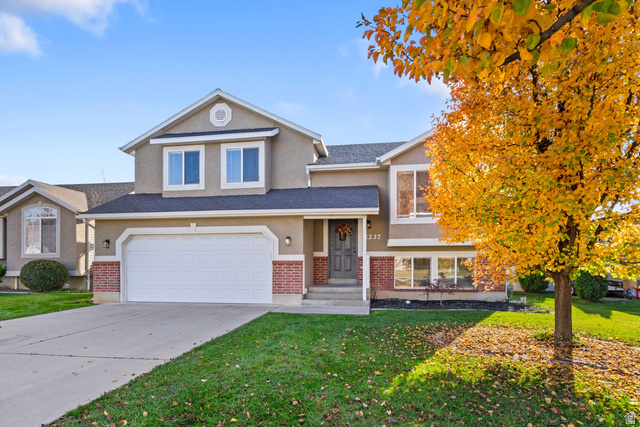 2237 W Craig Ln
                     MLS #2123369