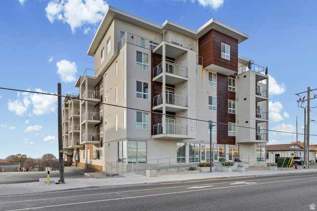 2101 N MAIN ST #203, Sunset UT 84015