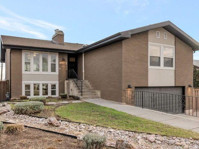 2456 E Wilson Ave
                     MLS #2123949