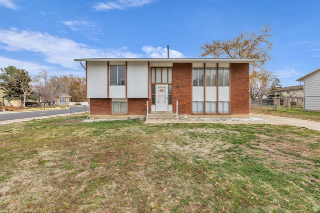 1118 N 575 W
                     MLS #2123987