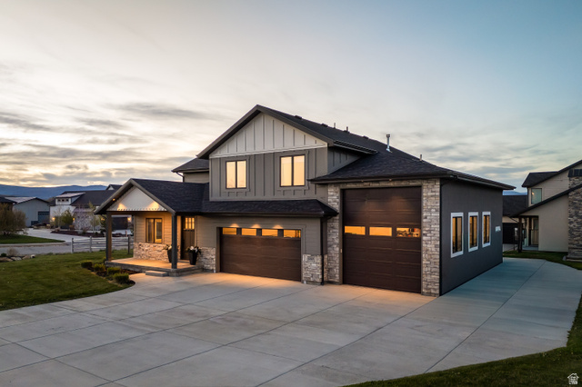Main photo for 862 W Hilltop Ct