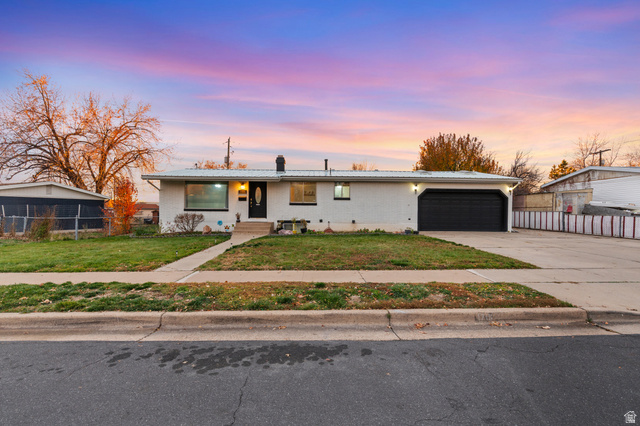 Main photo for 1715 N Alder St