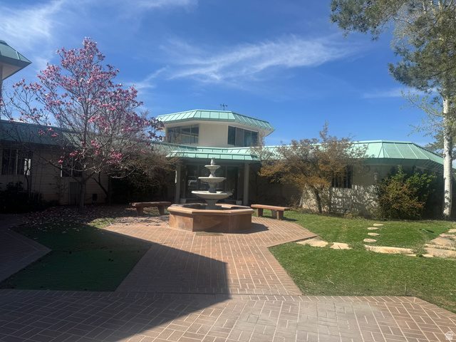 2790 E LANCASTER DR, Salt Lake City UT 84108