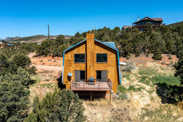 Main photo for 122 N Pine View Dr