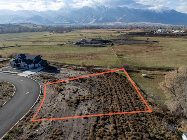 844 W 70 N, Hyrum UT 84319