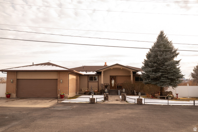 110 E 300 S
                     MLS #2125330