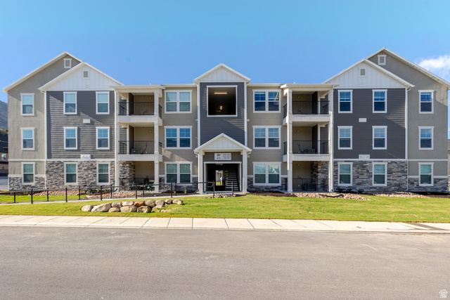 675 W 4500 S #p302
                     MLS #2125333