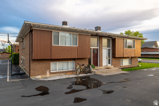 232 N 250 E
                     MLS #2125535