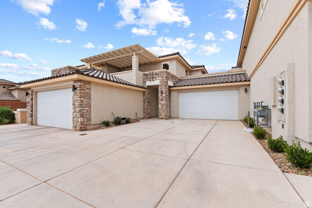 Main photo for 140 W Center St #20