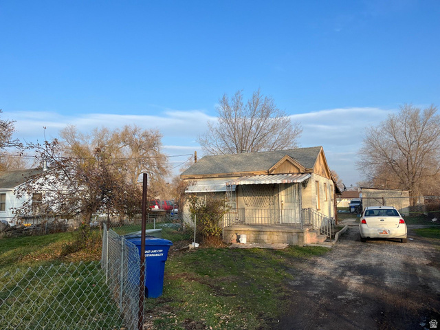 1067 S NAVAJO ST, Salt Lake City UT 84104