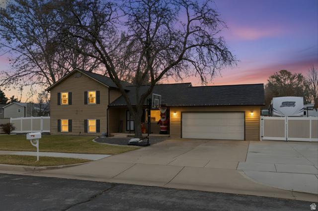 1154 W 2600 N, Clinton UT 84015