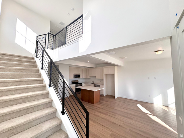 6893 W SOUTH JORDAN PKWY, South Jordan UT 84009