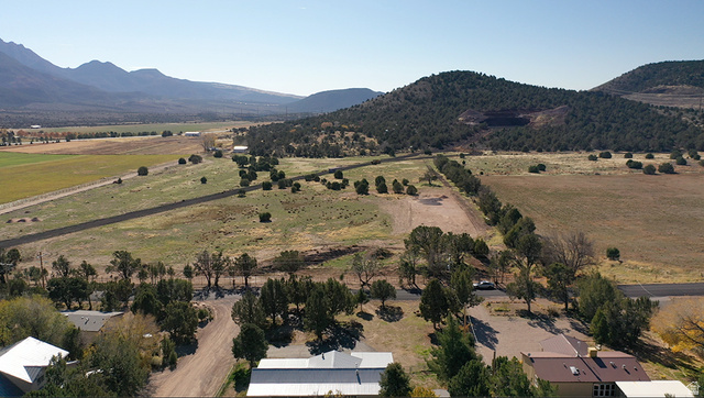 25 N DOC HOLIDAY LN, Central UT 84722