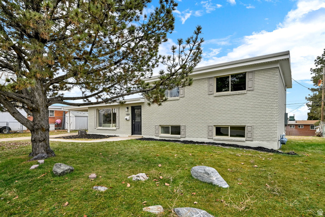 1009 N 250 W
                     MLS #2126272