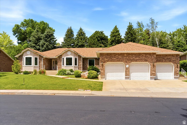 1762 E Whispering Oaks Dr
                     MLS #2126499