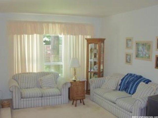 3135 Nordic Dr, Sandy, UT 84093 — photo 3