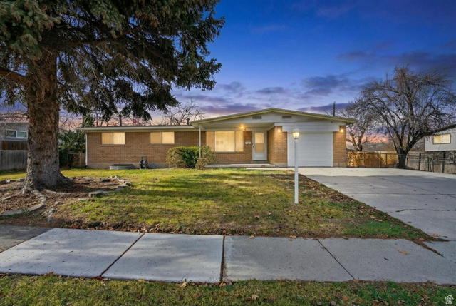 6884 S BELLA VISTA DR, Cottonwood Heights UT 84121