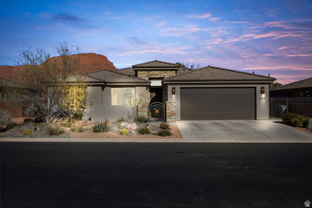 Main photo for 458 W Saguaro Way