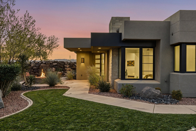 1355 E Snow Canyon Pkwy #1
                     MLS #2126721