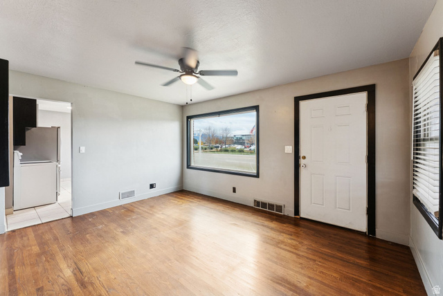 2070 4000, Roy, UT