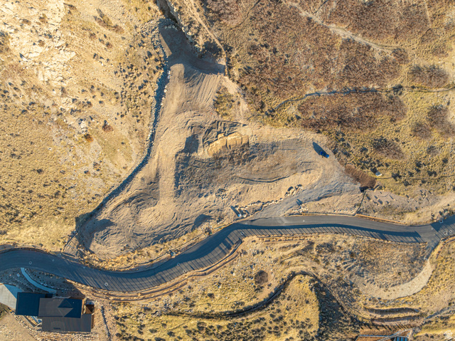 2427 S CANNON POINT DR, Salt Lake City UT 84109