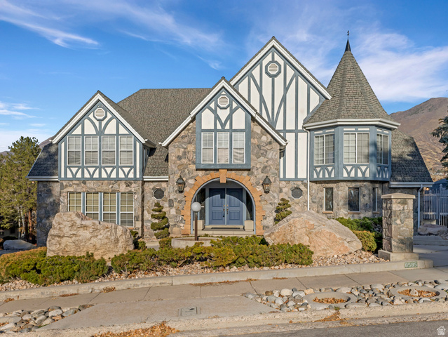 8585 S Mt Majestic Rd
                     MLS #2127295