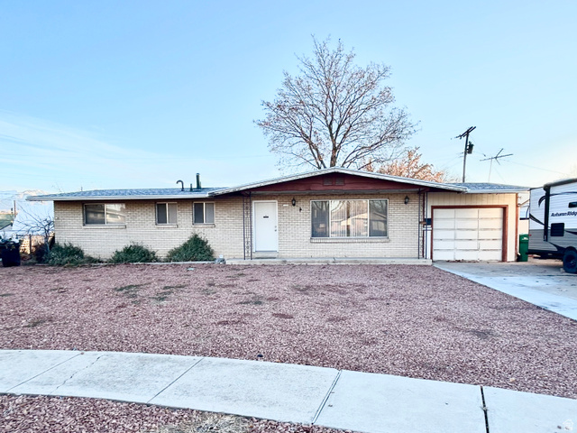 1025 S 1075 E, Clearfield UT 84015