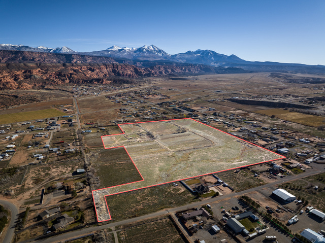 35  ACRES WEST CORONADO, Moab UT 84532