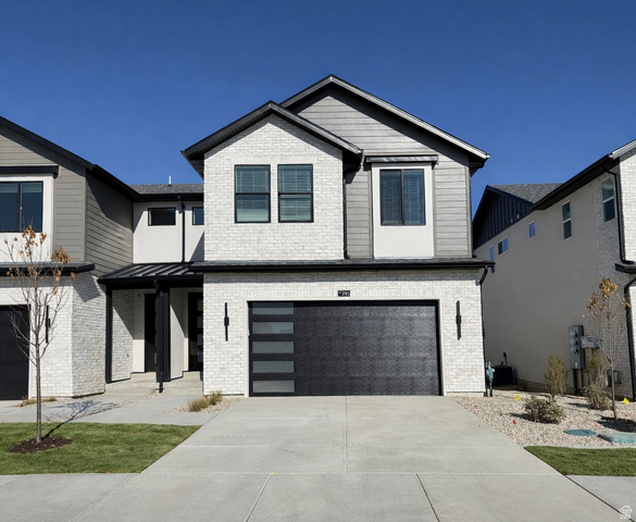 285 E Vaughn Ln #13
                     MLS #2127755