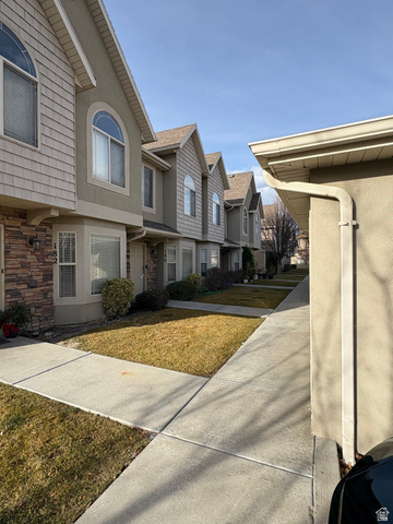 180 S Tamarak Cir
                     MLS #2127802