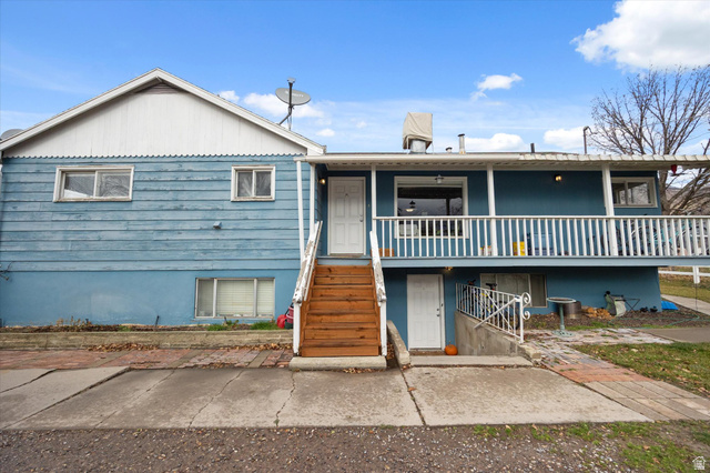 35 S 100 E
                     MLS #2127884