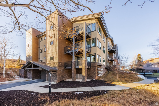 6677 N 2200 W #C204, Park City UT 84098