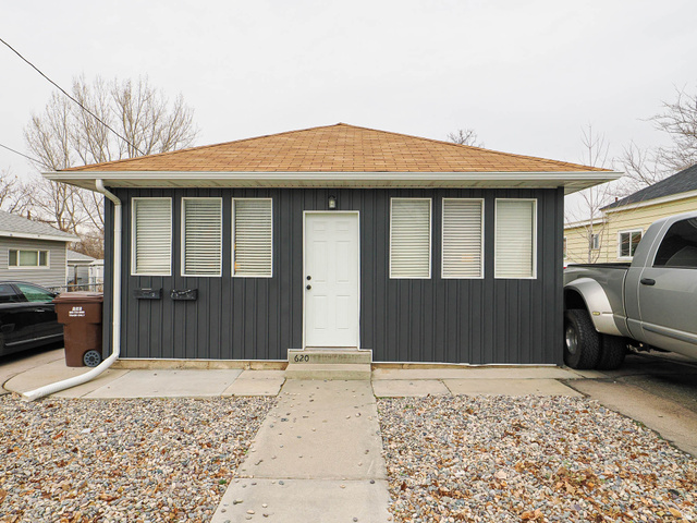 620 W 2nd Ave
                     MLS #2128157