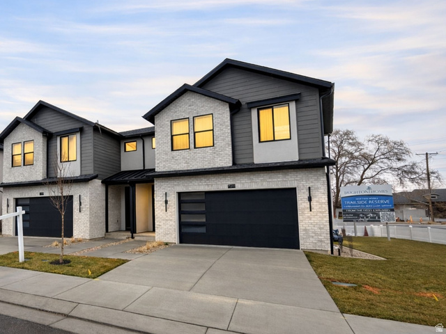 293 E Vaughn Ln #15
                     MLS #2128257