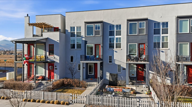 5004 W DAYBREAK PKWY, South Jordan UT 84009