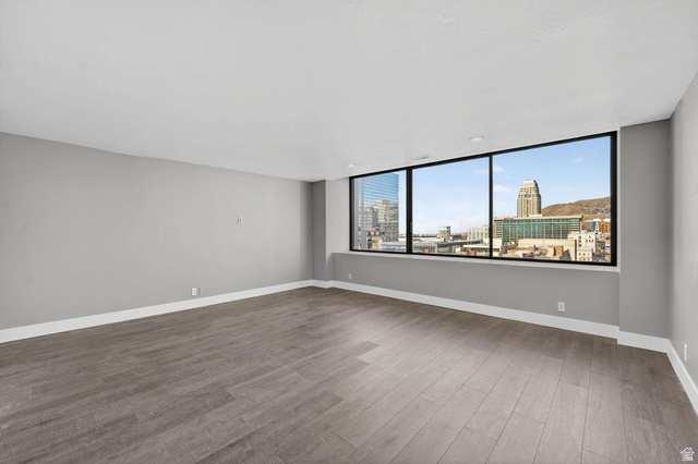 48 W Broadway  #1106n
                     MLS #2128385