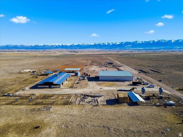 302  RESOVOIR RD, Wales UT 84667