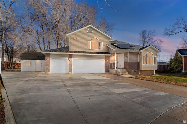 256 E 425 S, Kaysville UT 84037