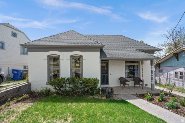 107 W Clinton Ave
                     MLS #2128539