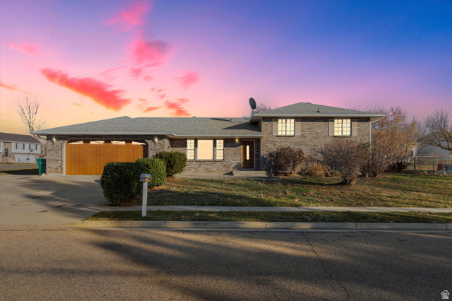 5260 S 2700 W, Roy UT 84067